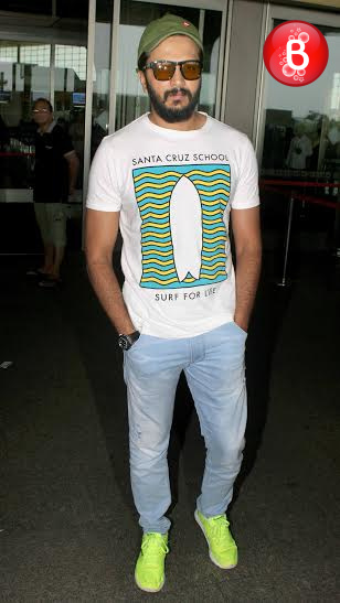 Riteish Deshmukh snapped at airport