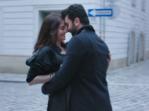 'Ae Dil Hai Mushkil' teaser gets a thumbs up from Bollywood
