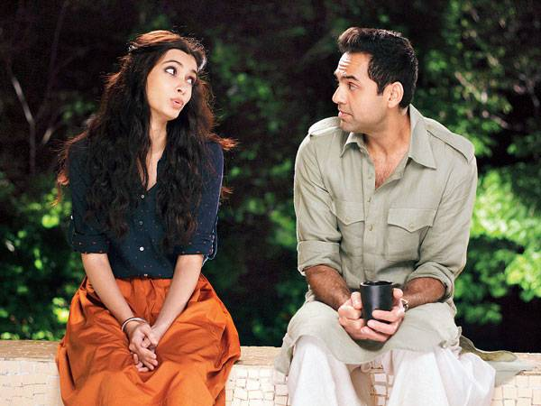 Diana Penty and Abhay Deol in Happy Bhag Jayegi