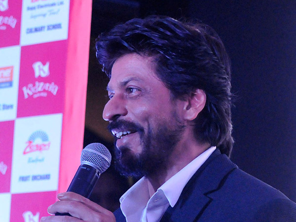 Shah Rukh Khan happy