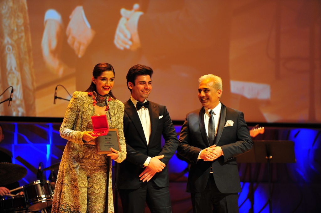 Pics: Sonam Kapoor and Nawazuddin Siddiqui win big at IFF Melbourne