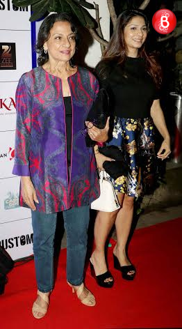 Yesteryear actress Tanuja with daughter Tanishaa Mukerji