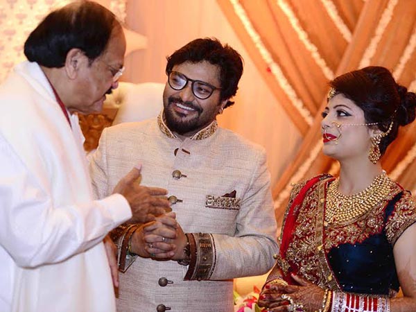PICS: Babul Supriyo ties the knot with Rachna Sharma in a lavish wedding ceremony
