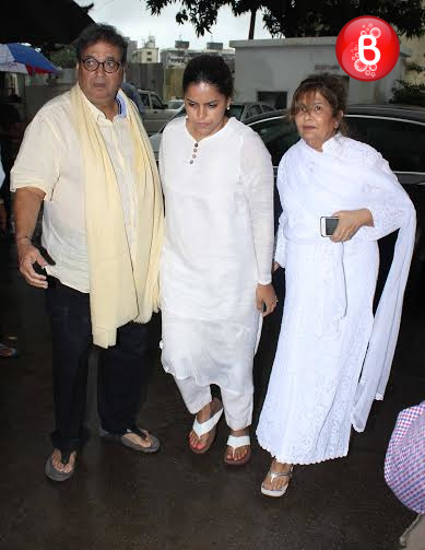 Subhash Ghai with family attends Rajjat Barjatya's prayer meet