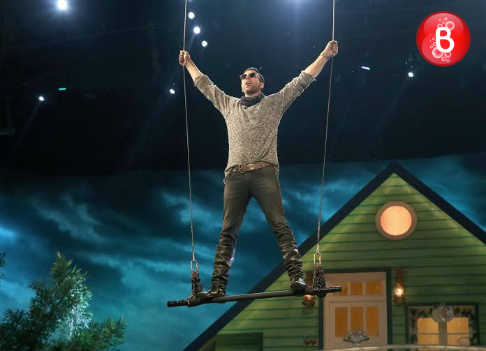 Akshay Kumar at promotions of 'Rustom'