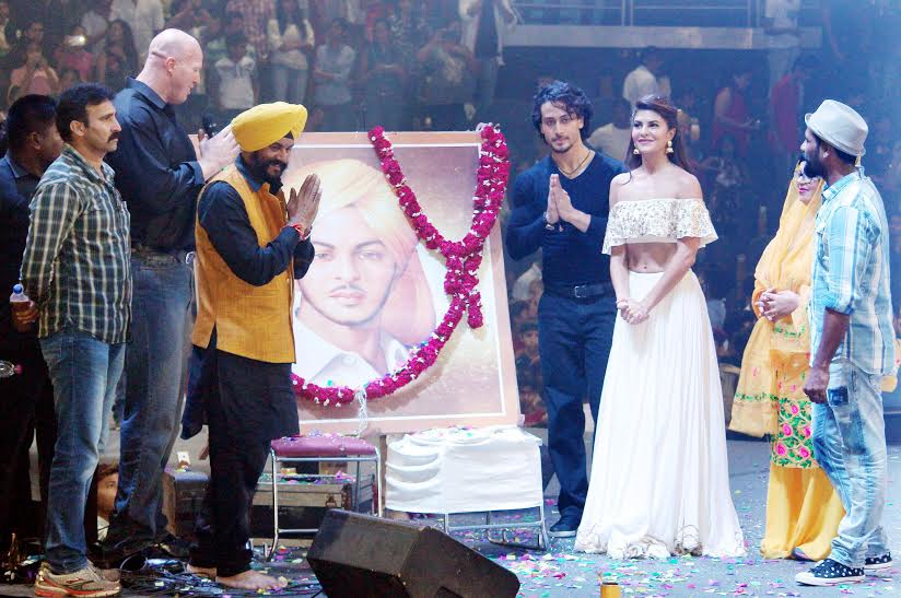 'A Flying Jatt': Tiger Shroff, Jacqueline Fernandez and team's salute to Bhagat Singh