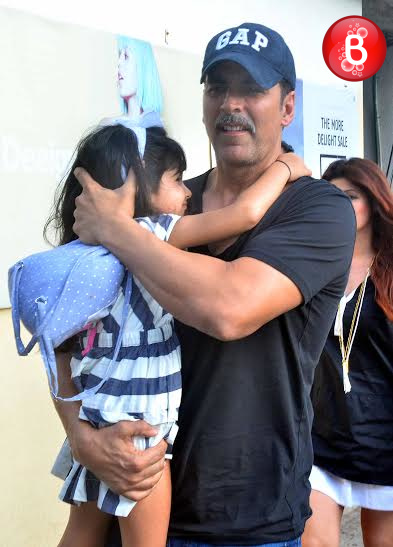 Akshay Kumar, Twinkle Khanna and Nitara Kumar snapped after a movie outing