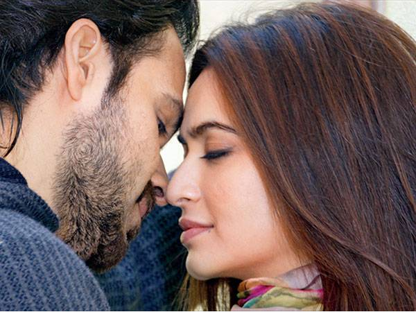 Kissing on screen was not easy for Kriti Kharbanda | Bollywood Bubble