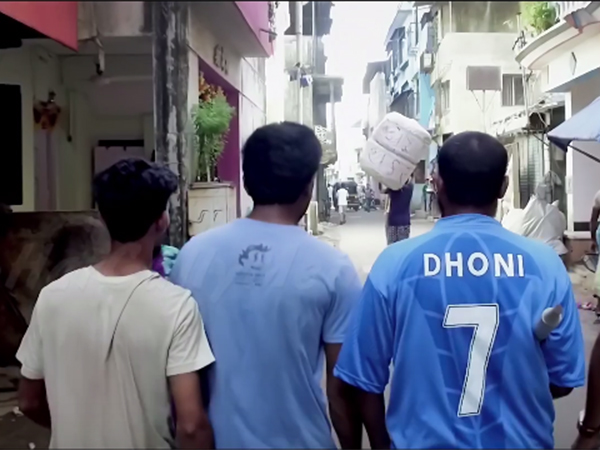 WATCH: The promotional track 'Har Gully Mein Dhoni Hai' is a treat for all Dhoni's fans!