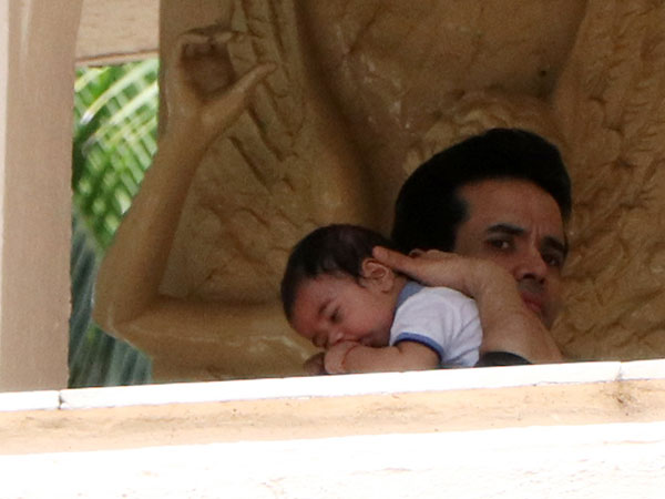 Tusshar Kapoor with son Laksshya