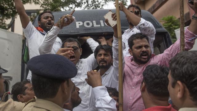 karan-johars-office-2