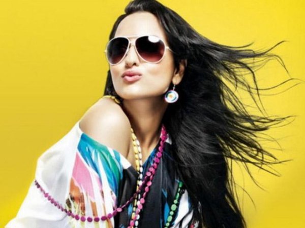 Sonakshi Sinha wishes Happy Dussehra
