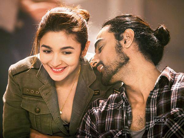Alia Bhatt and Kunal Kapoor in Dear Zindagi