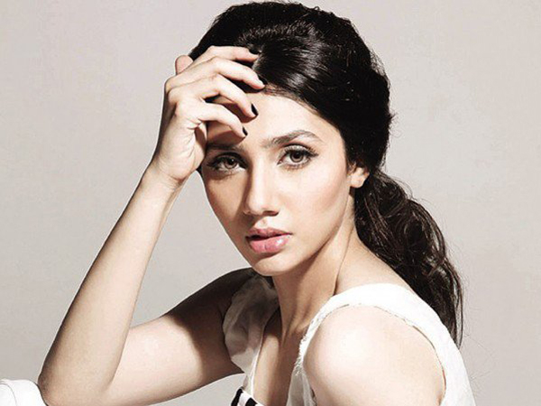 mahira khan in raees