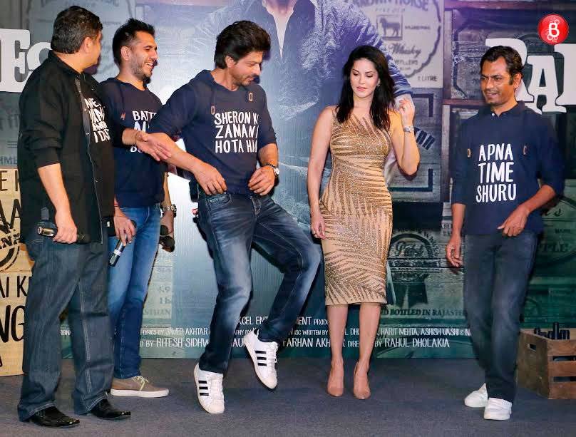 Shah Rukh Khan, Nawazuddin Siddiqui, Sunny Leone and team 'Raees'