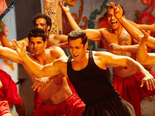 Salman Khan dancing