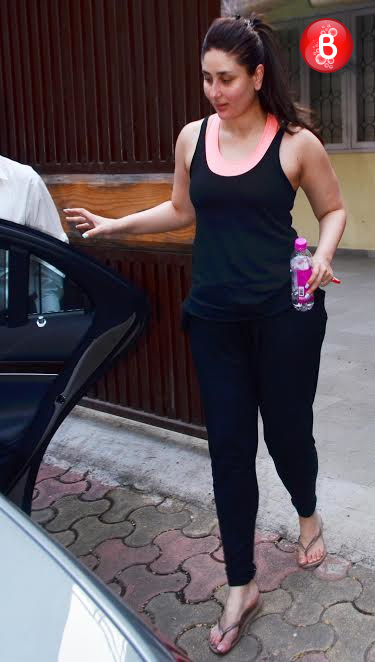 Pics Kareena Kapoor Khan Looks Fresh And Fit As She Steps Out From Her 