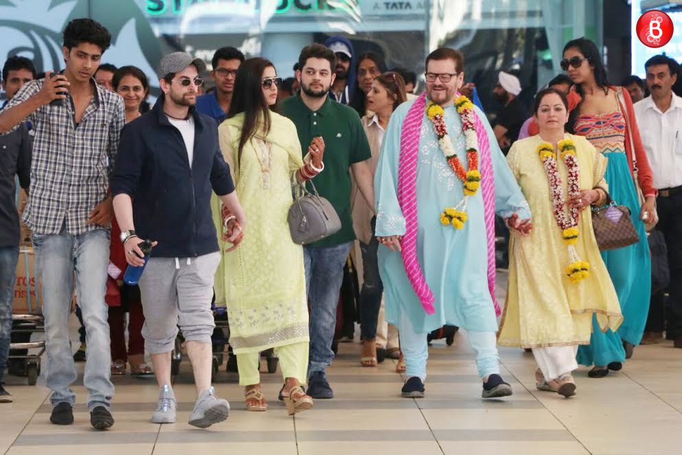 Neil Nitin Mukesh with wife Rukmini and parents