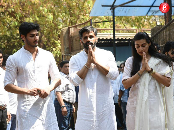 Suniel Shetty with wife Mana and son Ahan