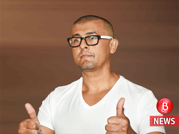 Sonu Nigam azaan