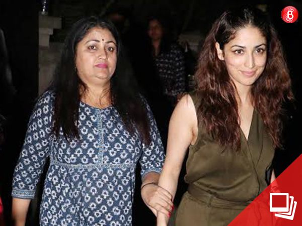 PICS: Yami Gautam plans a special dinner outing with mother to celebrate Mother's Day