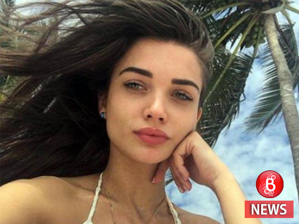 Amy Jackson's bags go missing at the airport!
