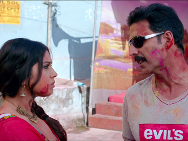 Akshay-Kumar-and-Bhumi-Pednekar-TEPK