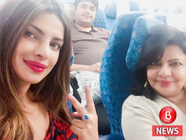 Priyanka-Chopra-with-mother