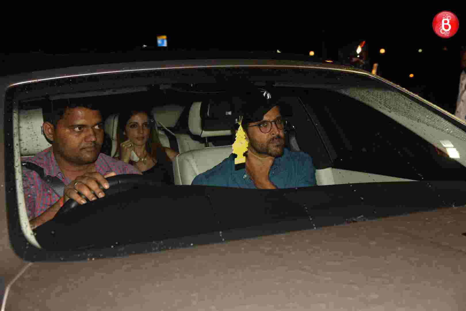 PICS: Hrithik Roshan and Sussanne Khan enjoy a dinner with their kids ...