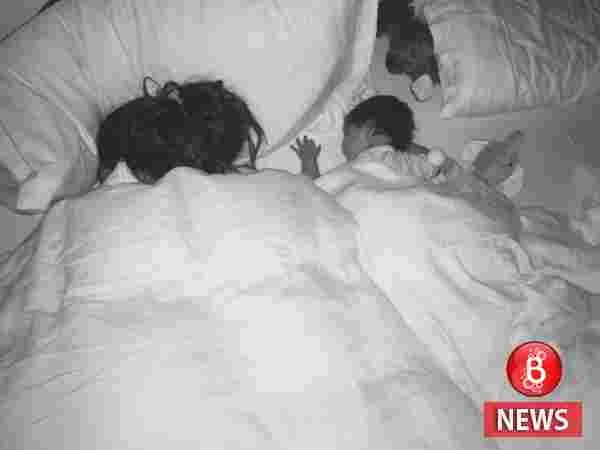 Lisa Haydin breastfeeding