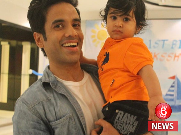 Tusshar Kapoor and his son Laksshya have some fun in flight