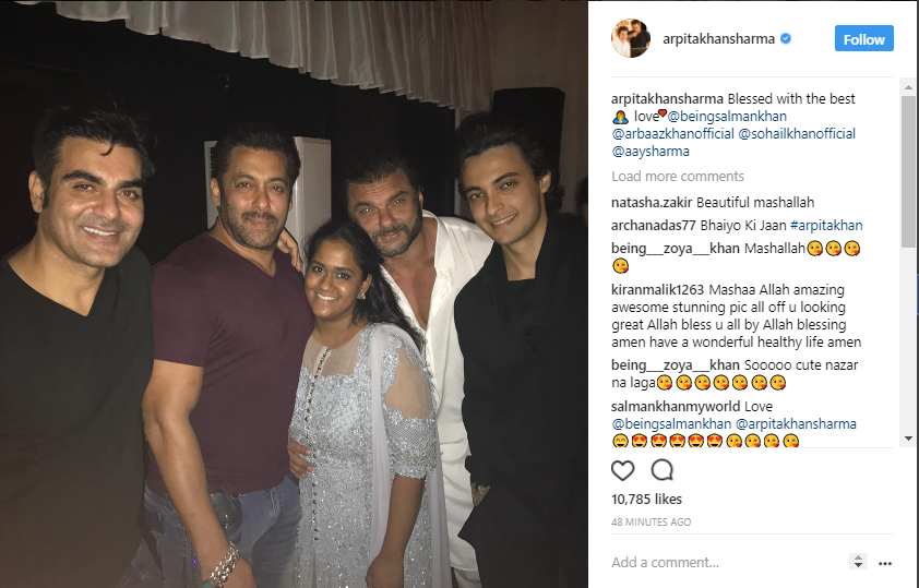 Arbaaz Khan, Salman Khan, Arpita Khan, Sohail Khan and Aayush Sharma
