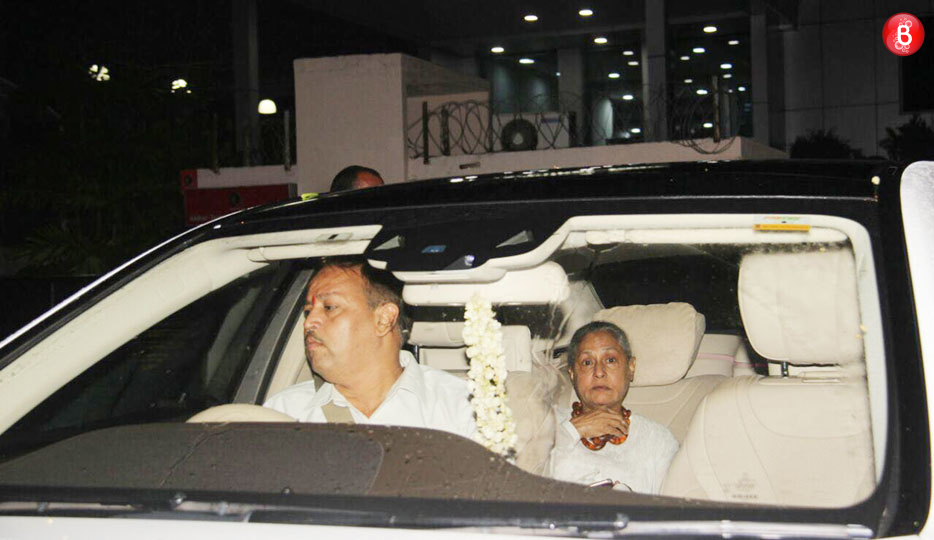 Bachchan family at airport