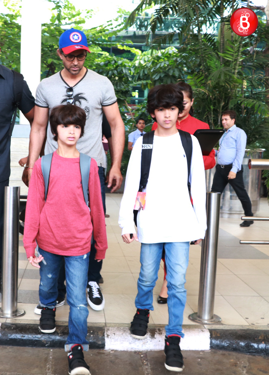 Hrithik Roshan, Hrehaan, Hridhaan, Sussanne Khan, Rakesh Roshan, Rajesh Roshan, Sunaina Roshan, Ehsaan Roshan