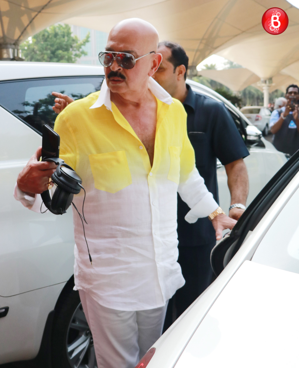 Hrithik Roshan, Hrehaan, Hridhaan, Sussanne Khan, Rakesh Roshan, Rajesh Roshan, Sunaina Roshan, Ehsaan Roshan