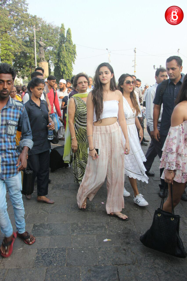 Gauri Khan and Ananya Panday return from Alibaug
