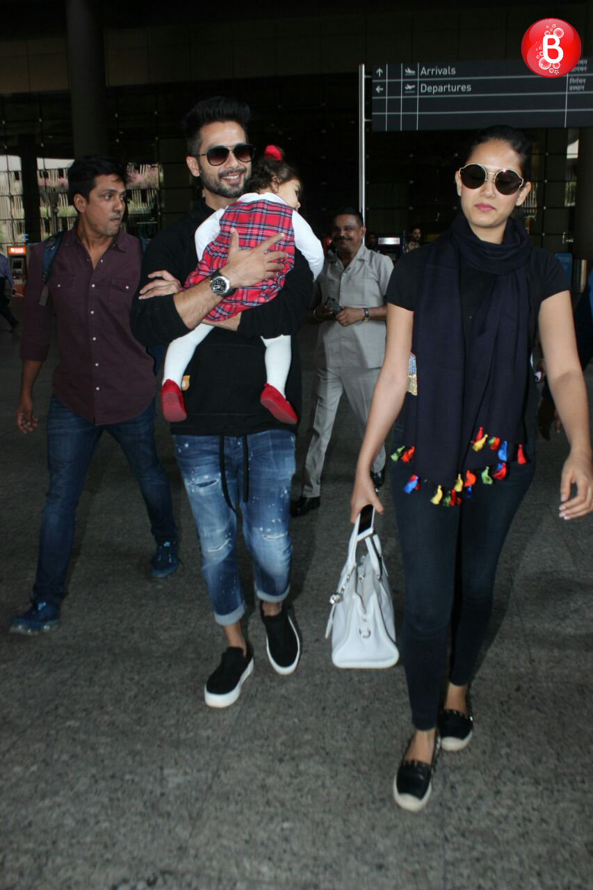 shahid kapoor with family spotted