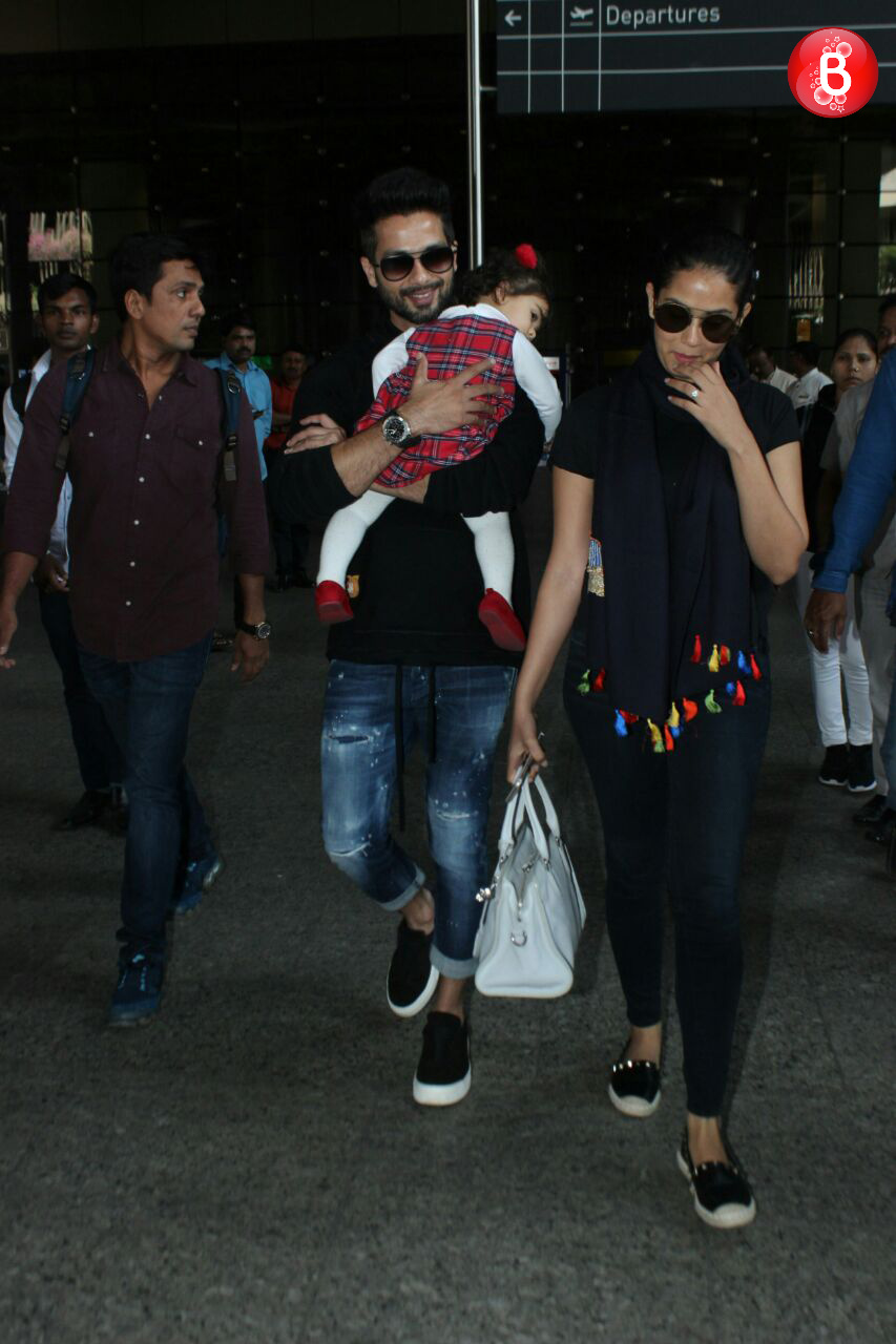 shahid kapoor with family spotted