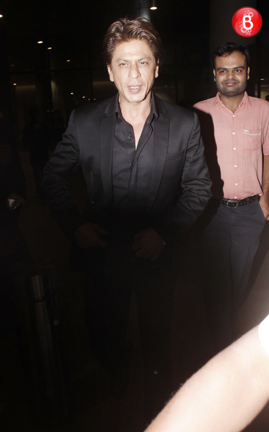Shah Rukh Khan looks dapper