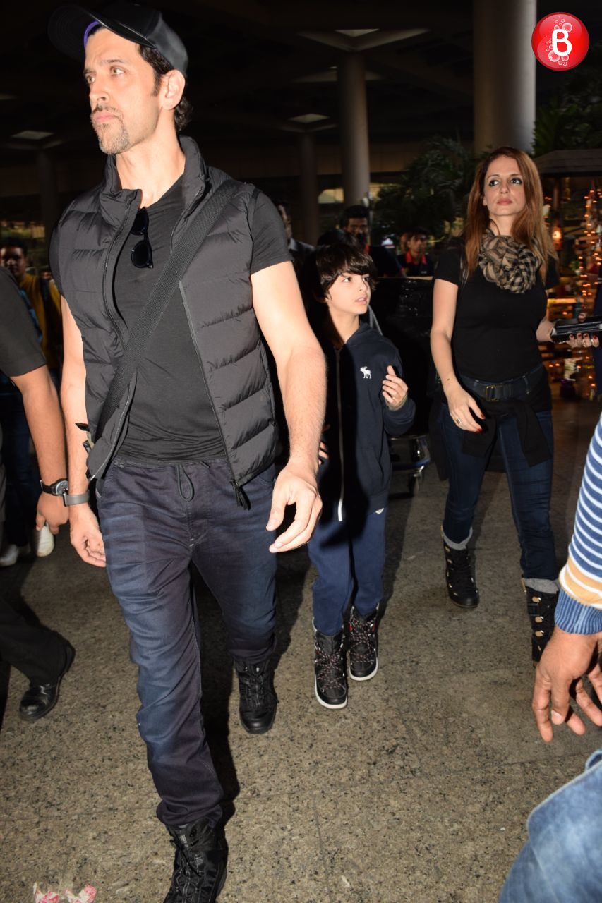 Hrithik Roshan with Sussanne and kids pic