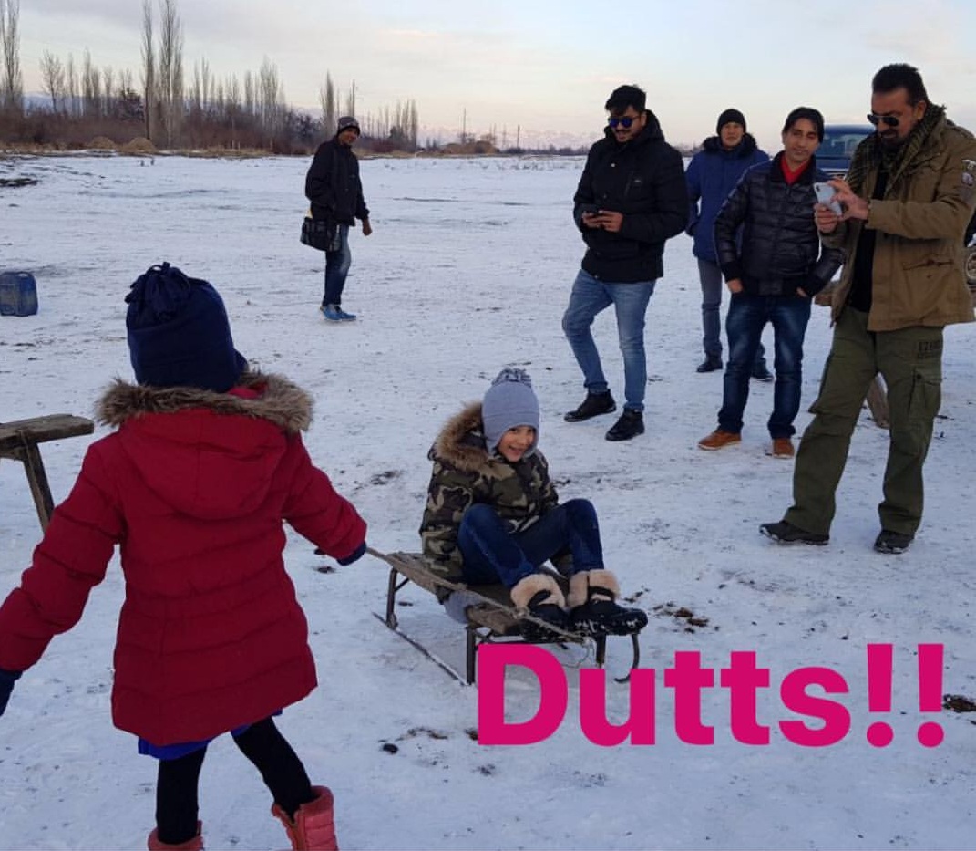 Sanjay Dutt spending quality time with his family