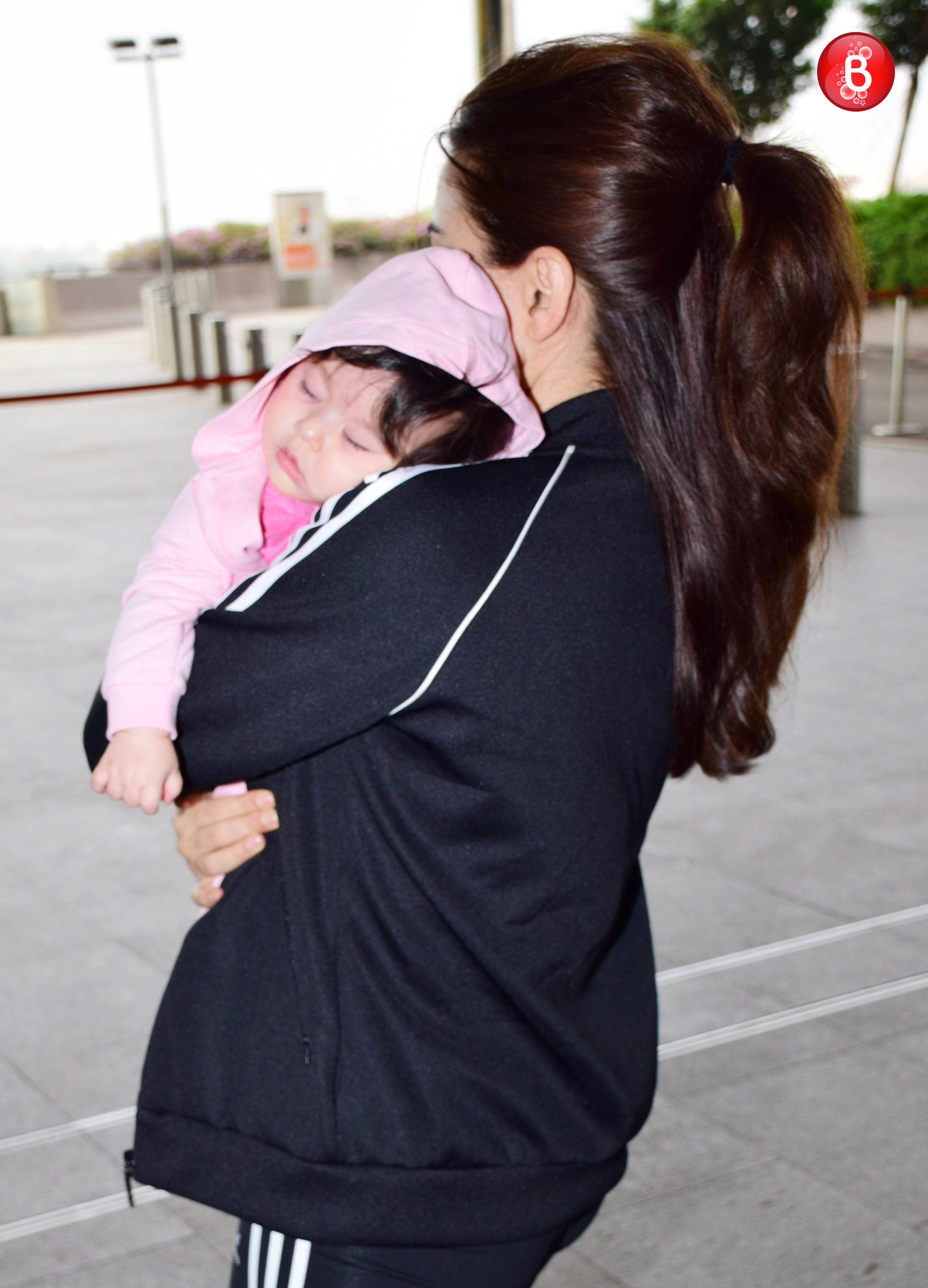 Soha Ali Khan with daughter Inaaya