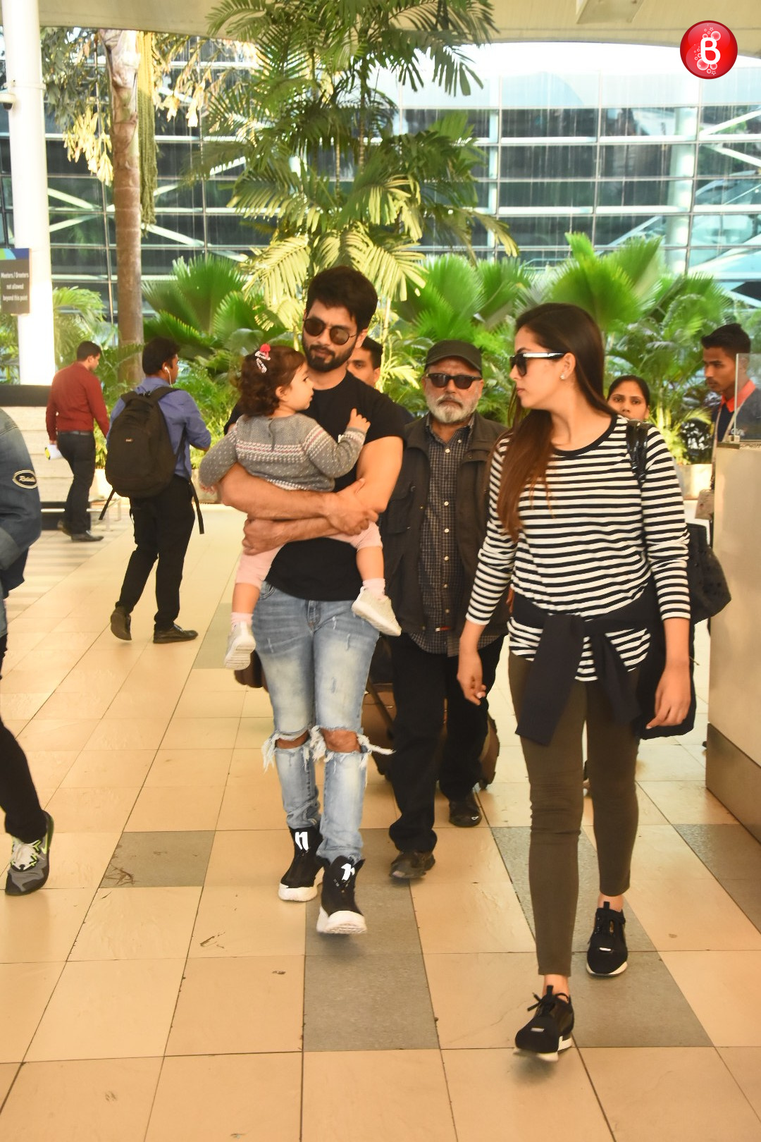 Shahid Kapoor with family