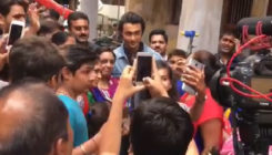 Aayush Sharma's reaction is EPIC as fans mob him for selfies in Ahmedabad. Video here