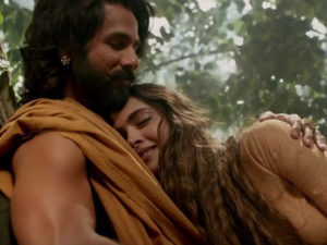 Nainowale Ne from Padmaavat: Ratan Singh and Padmavati's love comes alive in this deleted song