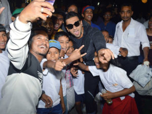 Watch: A super excited Ranveer Singh obliges fans with selfies at a football event