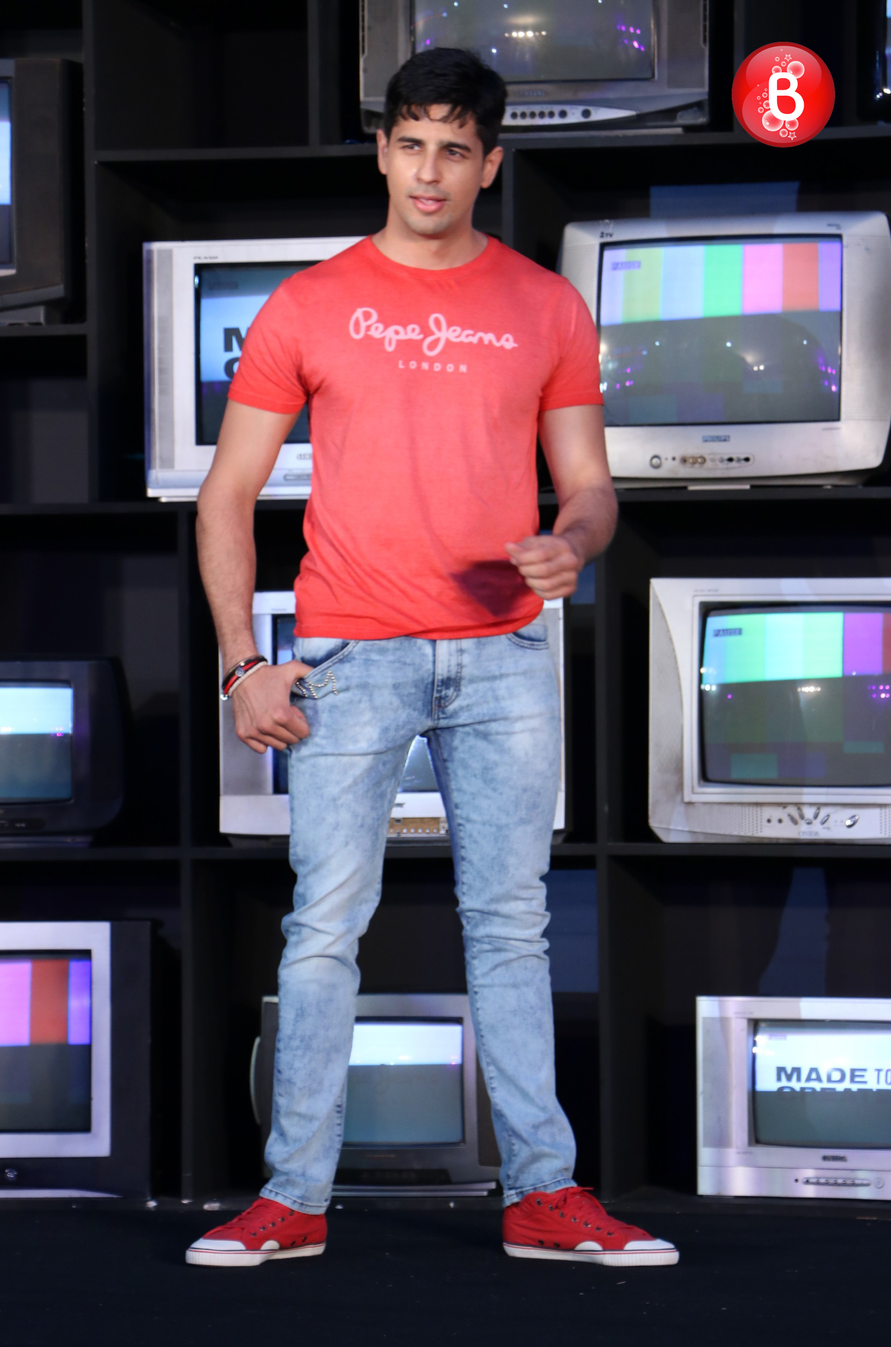 siddharth shukla t shirt brand