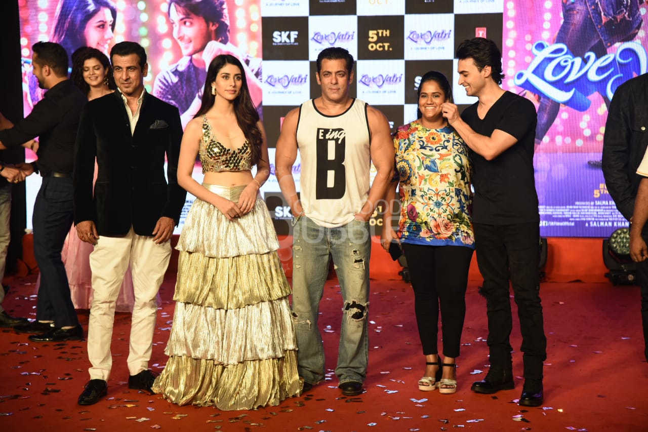 Salman, Aayush, Arpita and Warina