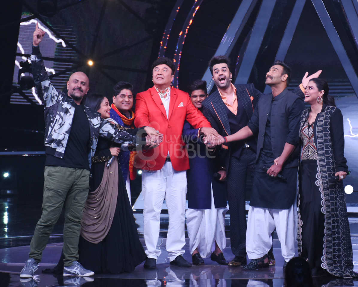 Kajol and Ajay Devgn with the judges and host of Indian Idol