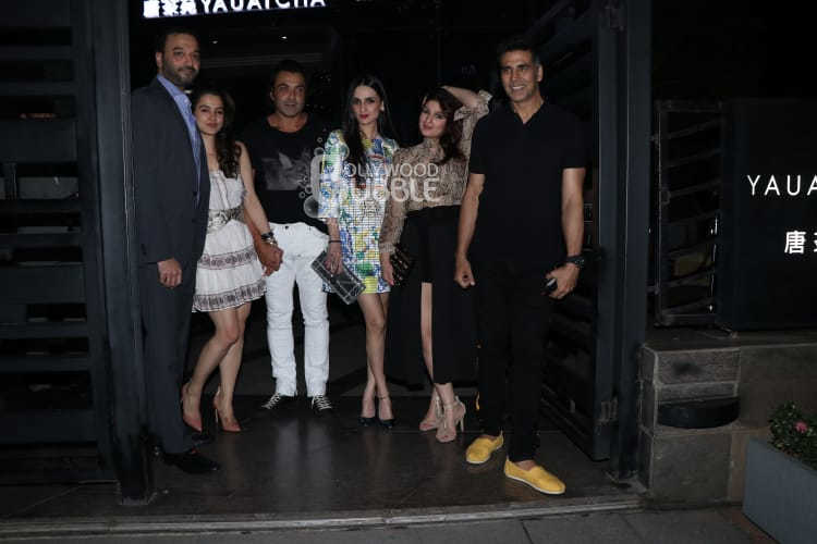 Akshay Kumar, Twinkle Khanna, Bobby Deol, Anu Dewan and Sunny Dewan.